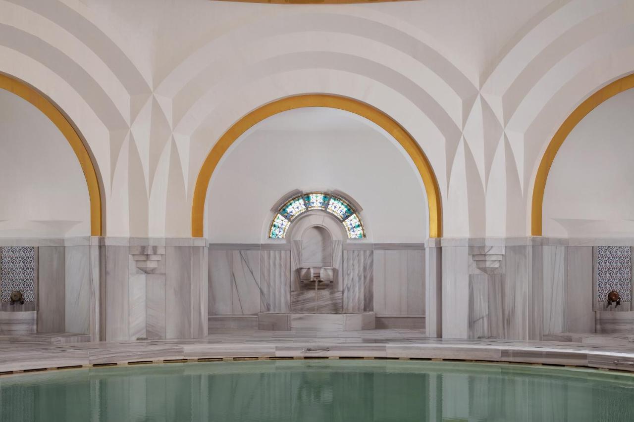 Hotel Celik Palas Convention Center & Thermal Spa Бурса Екстериор снимка Interior of the Turkish bath