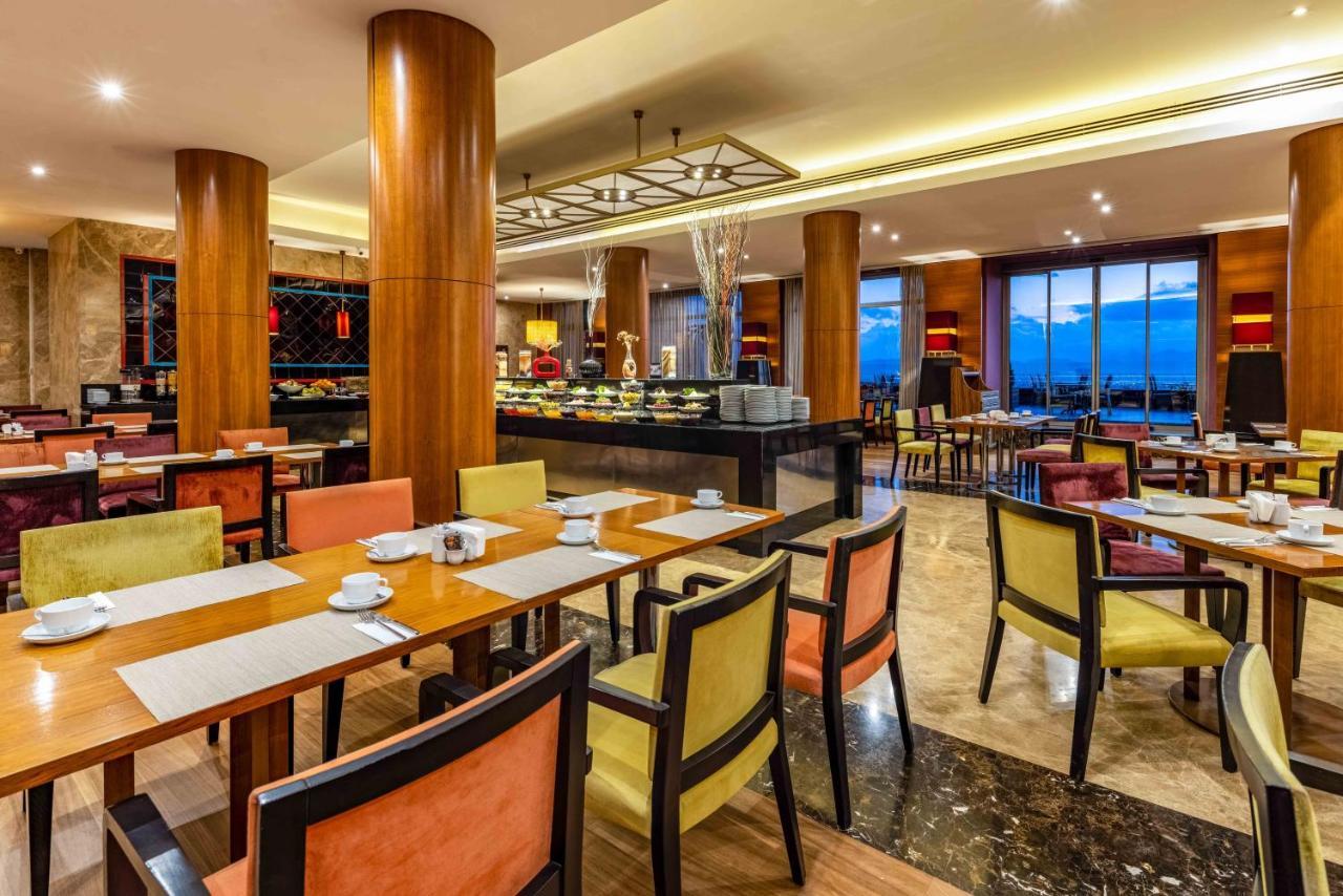 Hotel Celik Palas Convention Center & Thermal Spa Бурса Екстериор снимка The restaurant